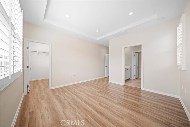 Building Photo - 134 Canvas