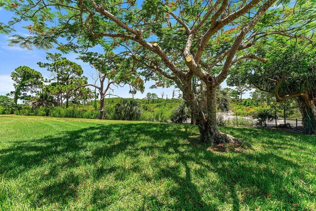 Building Photo - 2320 23rd Ct