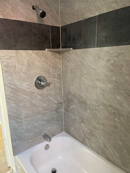 Building Photo - 867 N 50th St