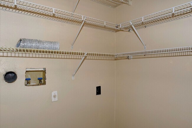 Building Photo - Nice 3 bedroom /2 bath 2 story townhome at Park Place at Meadows Woods in Orlando