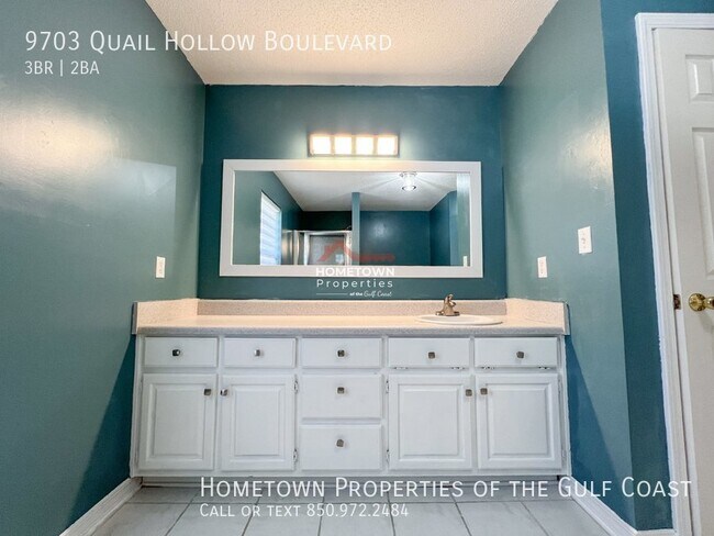 Building Photo - Charming 3BR/2BA Custom-Built Oasis with N...