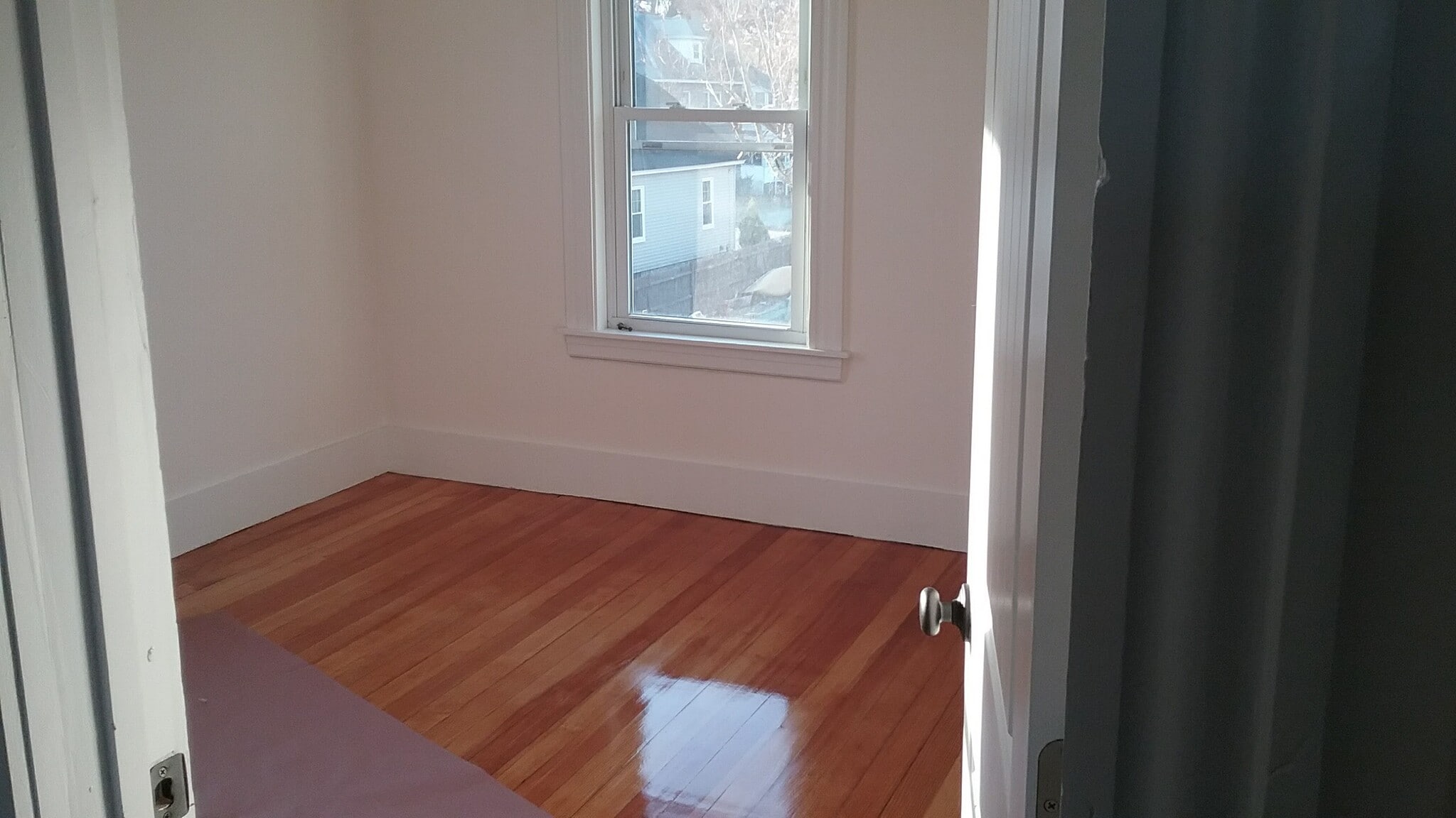 Building Photo - 10 Elsmere Ave