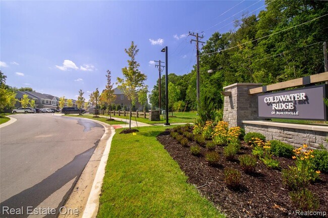 Building Photo - 49530 Coldwater Rdg Dr