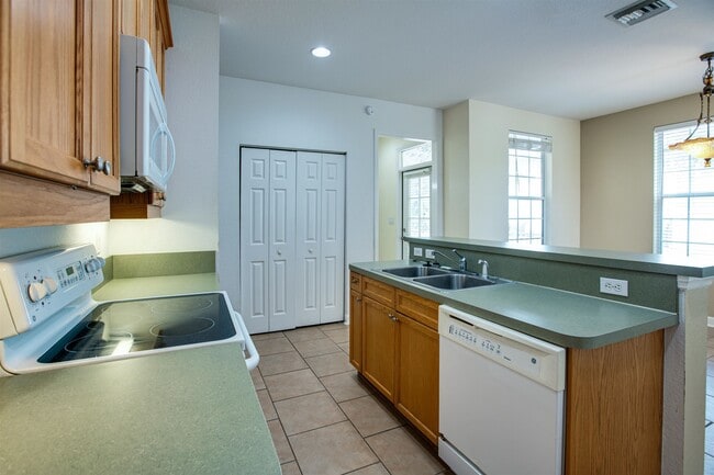 Building Photo - 4266 Park Crossing Tr