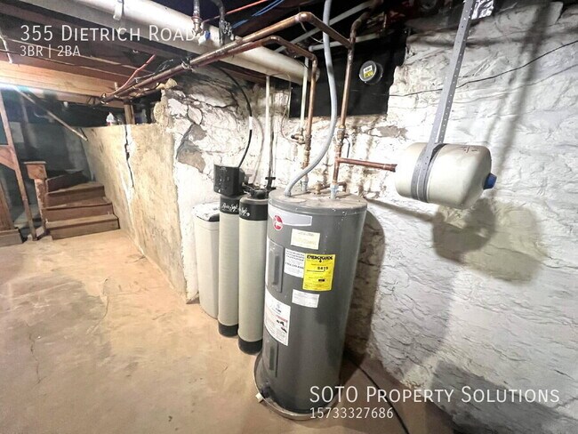 Building Photo - 355 Dietrich Rd