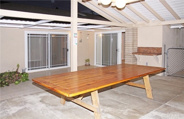 Building Photo - 9225 Talbert Ave