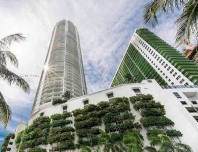 Building Photo - 1750 N Bayshore Dr