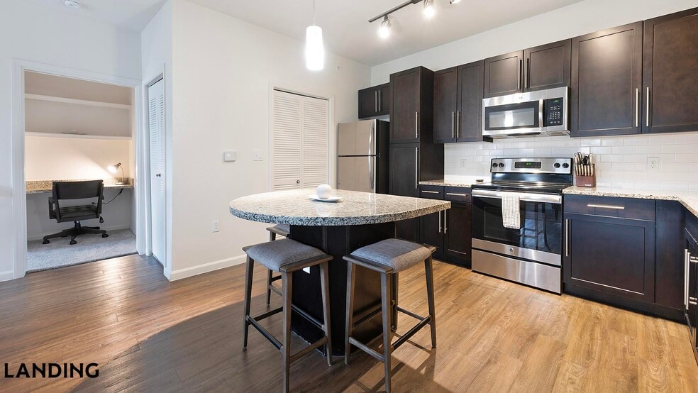 Building Photo - 12700 Ridgeline Blvd