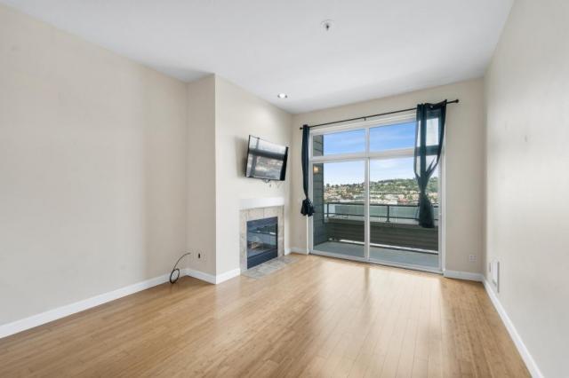 Building Photo - 2 bedroom in Seattle WA 98109