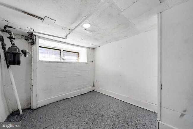 Building Photo - 387 Bayard Rd