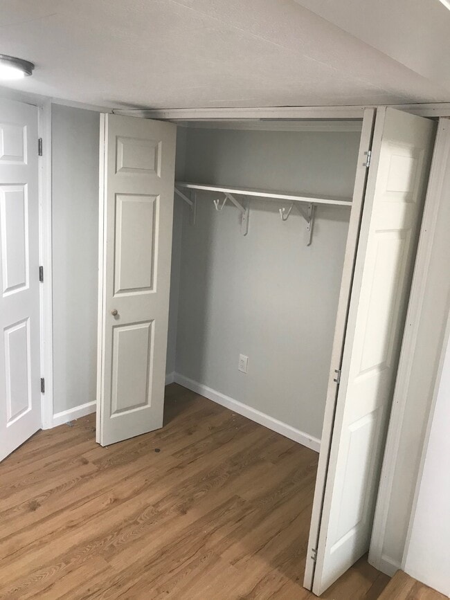 Building Photo - 47 Parkin St