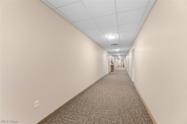 Building Photo - 558 Colony Park Dr