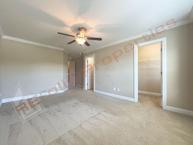 Building Photo - Lovely 3 Story 3 Bedroom 3.5 Bath 1 Car-Ga...