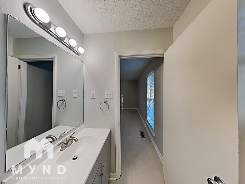 Building Photo - 917 Keystone Cir
