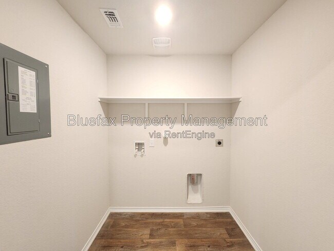 Building Photo - 14207 Red Rock Run