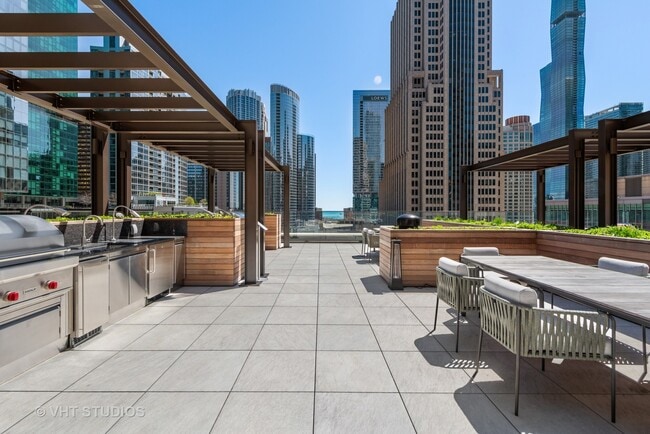 Building Photo - 435 N Michigan Ave