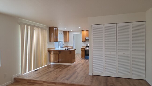 Building Photo - 10242 Ashley Cir NW