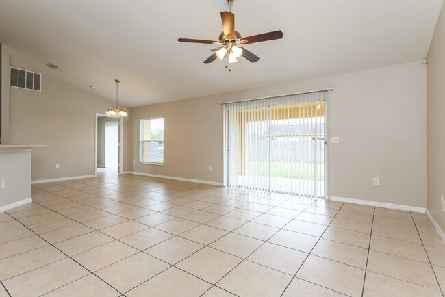 Building Photo - 803 Halifax Dr