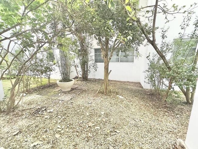 Building Photo - 1550 Pennsylvania Ave