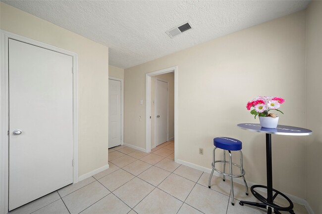 Building Photo - 10718 Nobility Dr