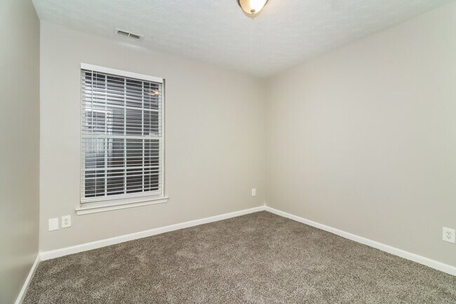 Building Photo - 187 Topaz Dr