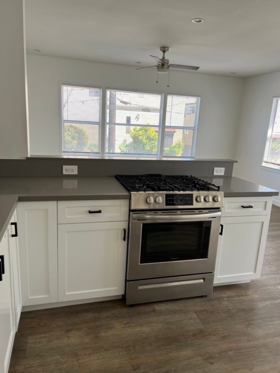 Building Photo - 1605 Blossom Ln