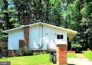 Building Photo - 7724 Harwood Pl