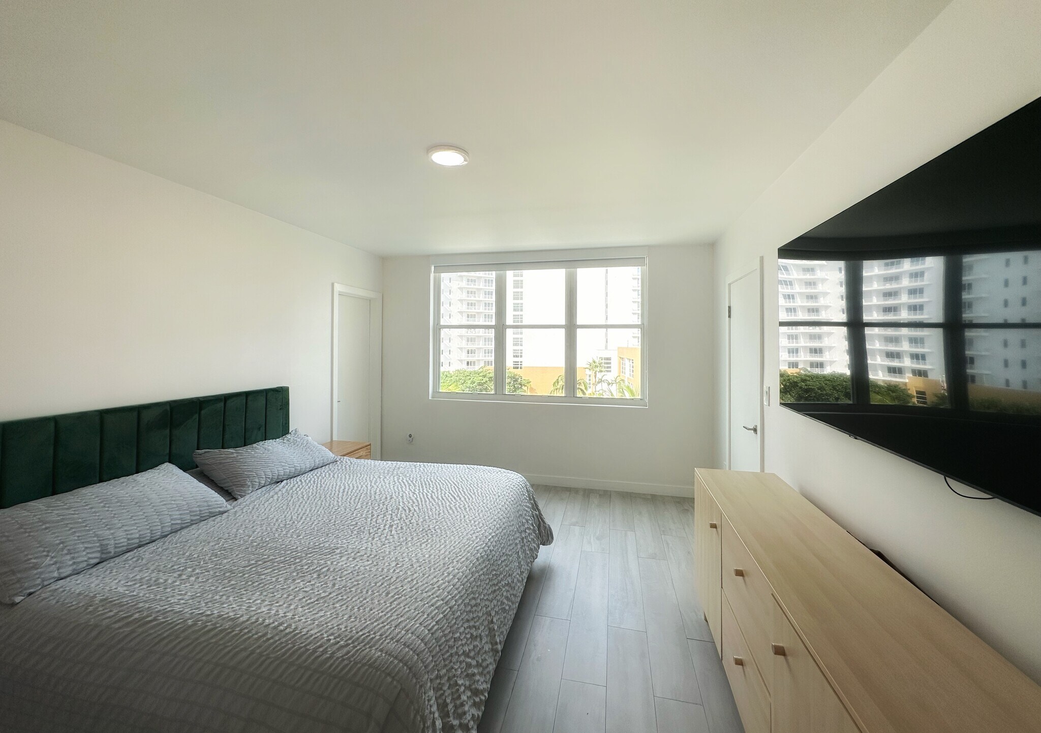 Building Photo - 800 Claughton Island Dr