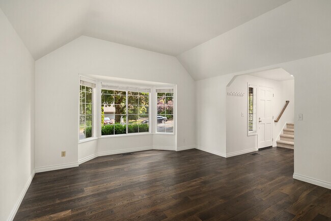 Building Photo - 24105 SE 42nd St