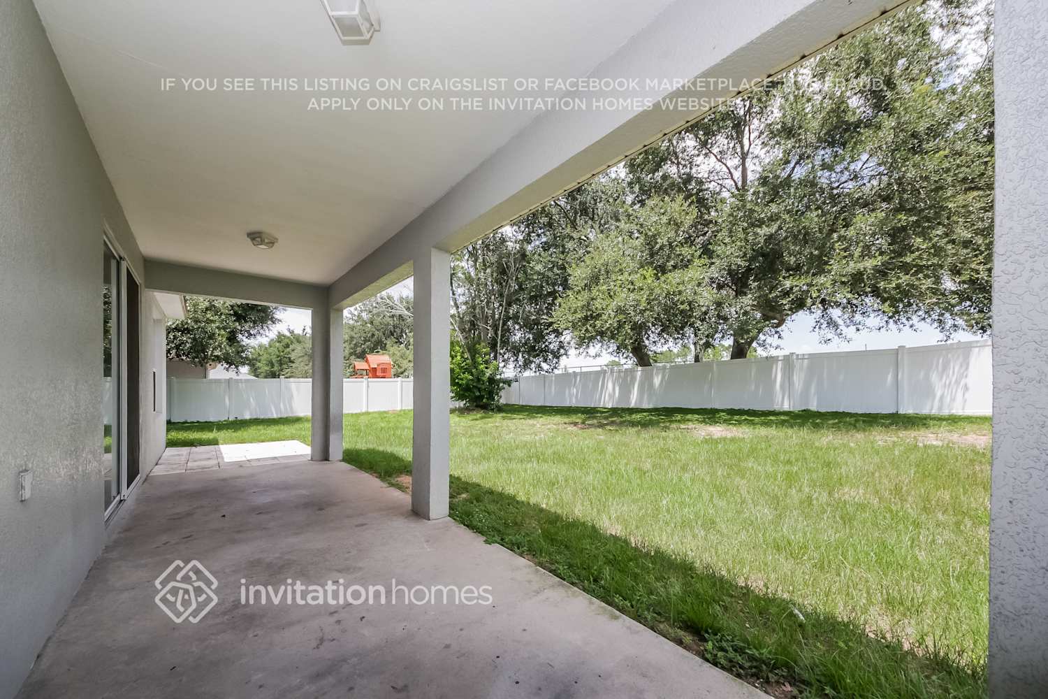 Building Photo - 16000 Arrowhead Trail