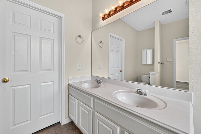 Building Photo - 7219 Anaquitas Creek Ct