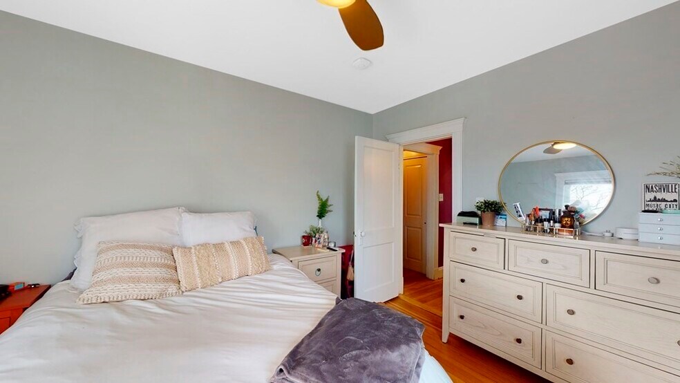 Building Photo - 304 Lamartine St