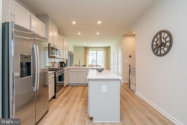 Building Photo - 3929 Small Roundtop Rd