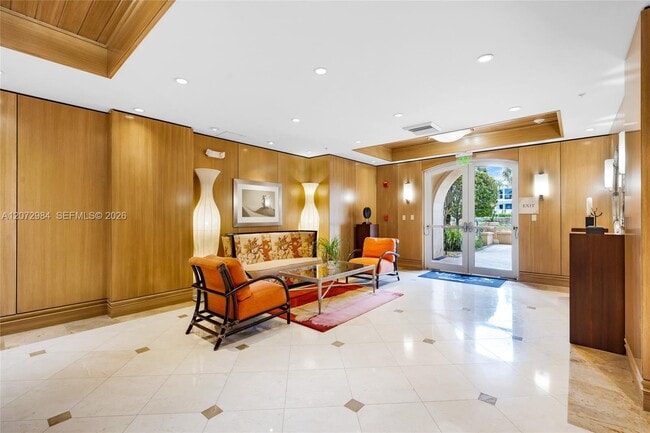 Building Photo - 4445 El Mar Dr