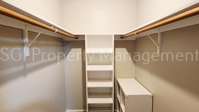 Building Photo - 13607 Flagstone Ln