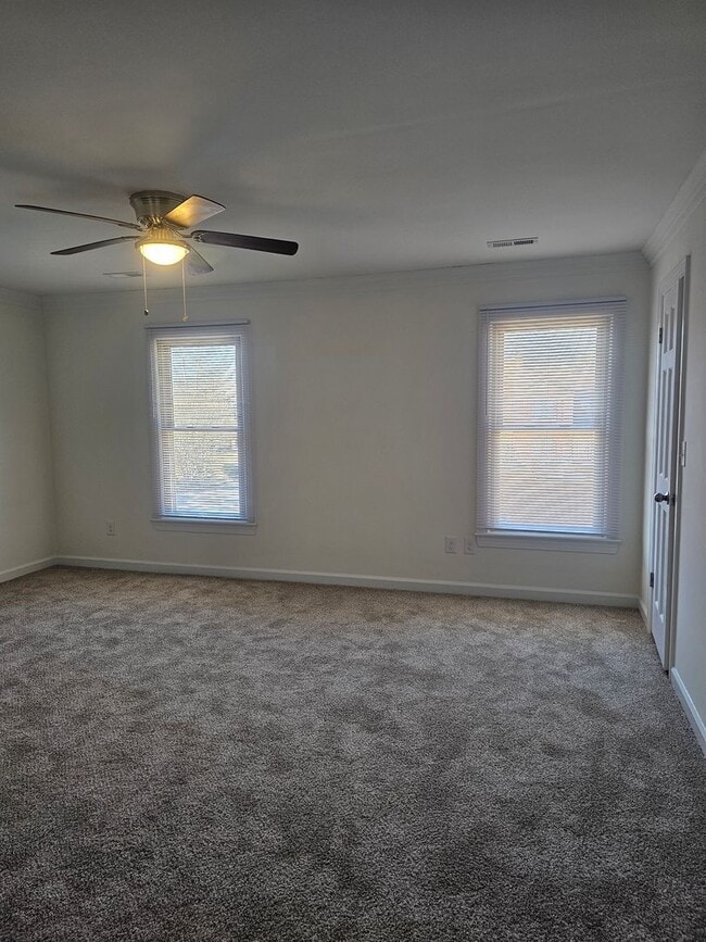 Building Photo - 304 Boerum Ct