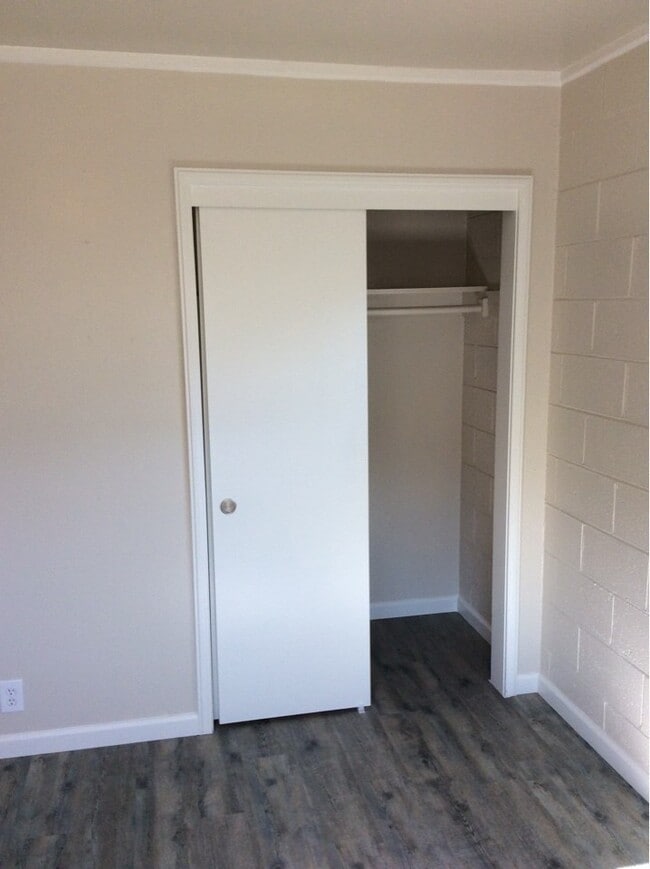 Building Photo - APPLY FOR THIS BEAUTIFUL HOME TODAY!