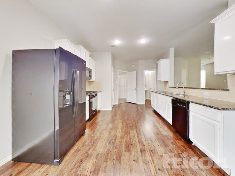 Building Photo - 1411 Seagler Pond Ln