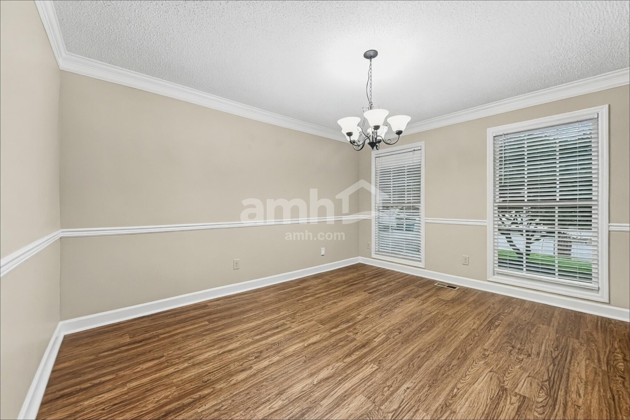 Building Photo - 1517 Autumn Ridge Dr