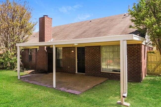 Building Photo - 5565 Liberty Ridge Cove