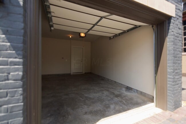 Building Photo - 84 N 6th St