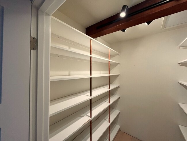 Building Photo - Most Charming Home in La Costa