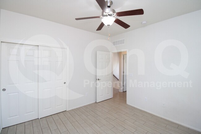 Building Photo - 7531 E Majestic Palm Ln