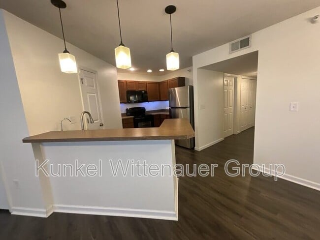 Building Photo - 701 Tower Grove Dr
