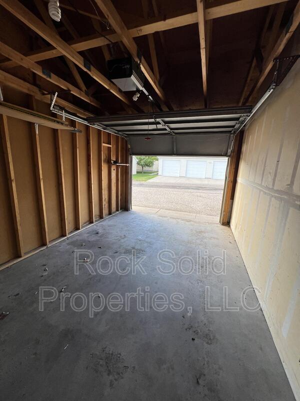 Building Photo - 3305 Frontier St