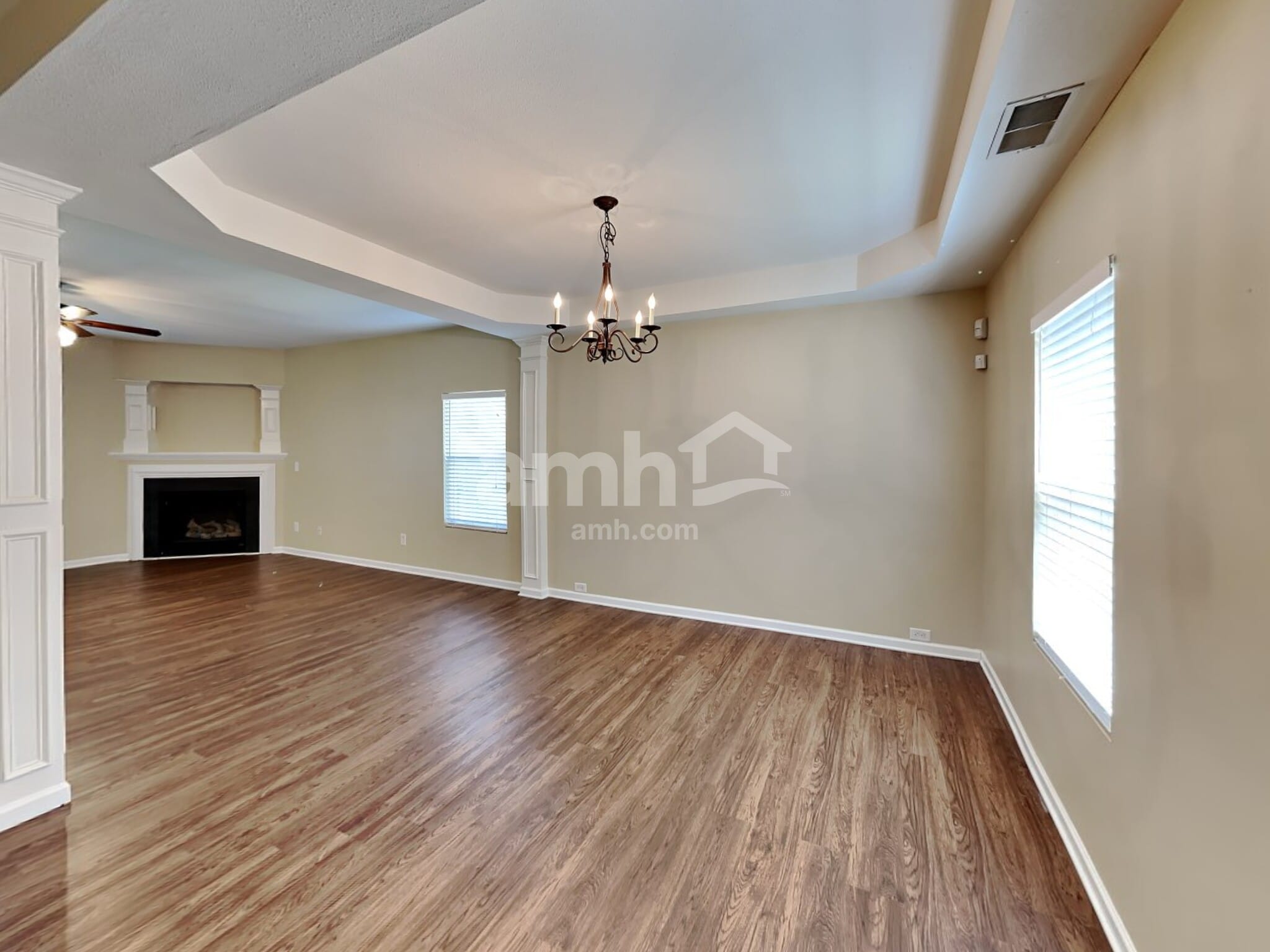 Building Photo - 14716 Castletown House Dr