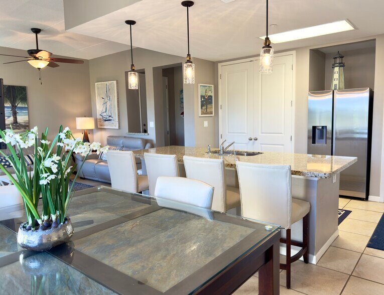 Building Photo - 5909 Padre Blvd