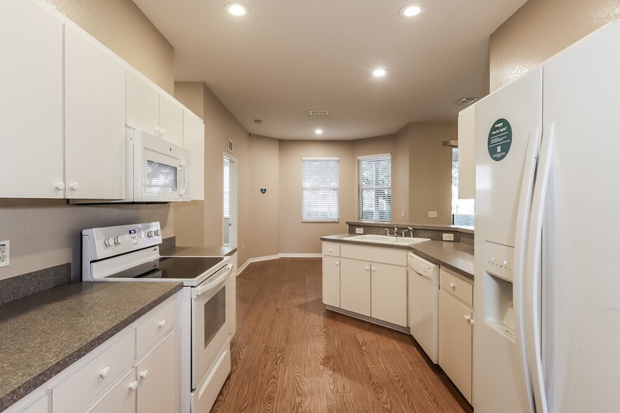 Building Photo - 2779 Berkford Cir