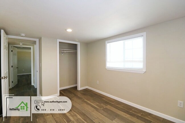Building Photo - 7927 Evans Ln