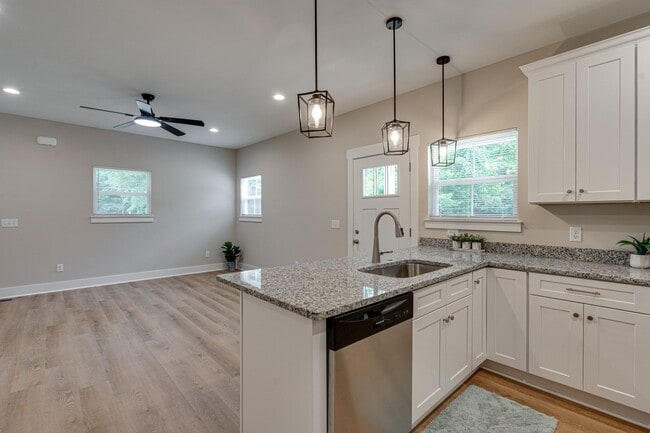 Building Photo - New Construction 3 bed, 2 bath house for rent